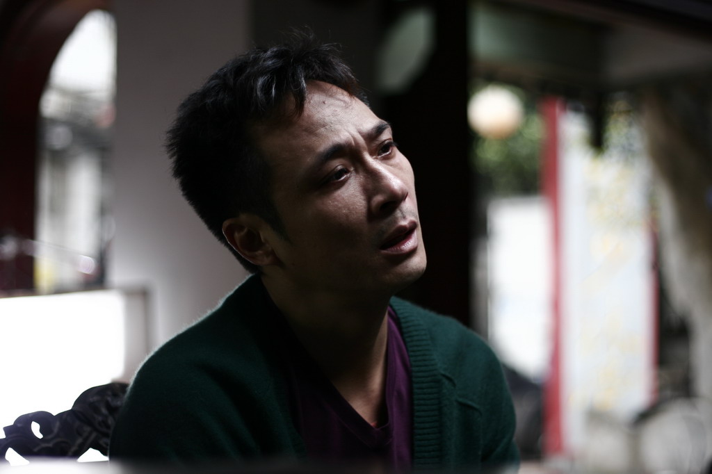 为什么我一呼吸胸口就会很疼? 这个是什么原因